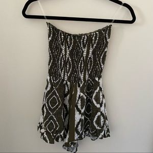 Strapless green romper